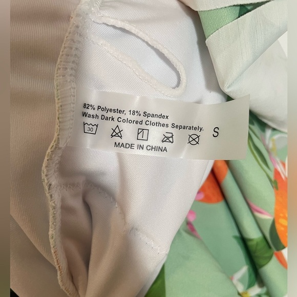 NWT Binlowis Deep V Neck Flounce One Piece Swimsuit Orange Print Ruffle Small - Picture 6 of 8